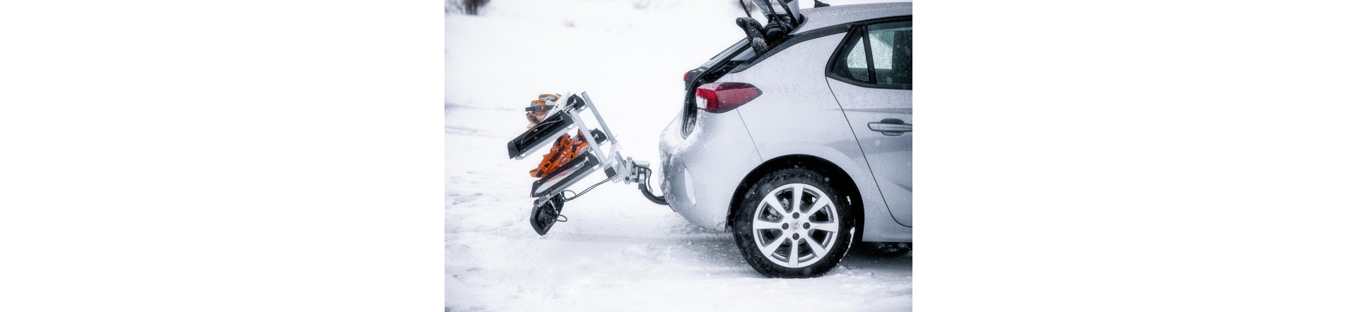 Portaesquís de Bola de Remolque | Transporte Seguro de Esquís y Snow